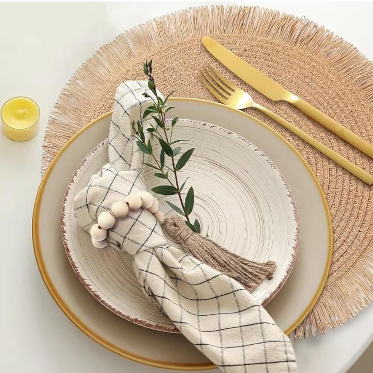 18 manteles individuales para recibirlos en la casa y compartir los alimentos.